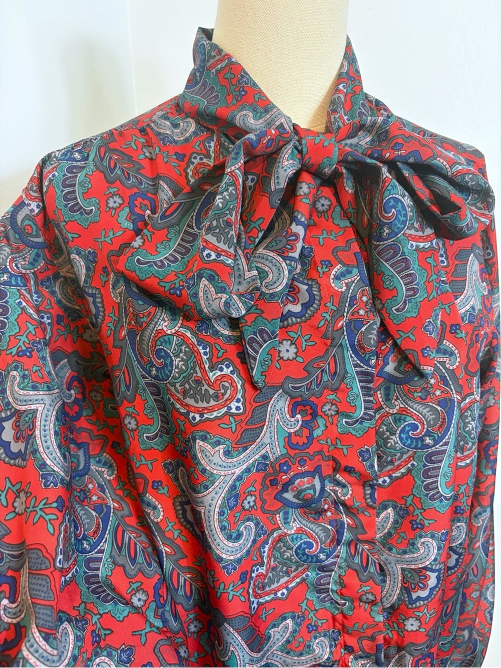 Vintage Alfred Dunner Red Boho Paisley Tie Neck Blouse